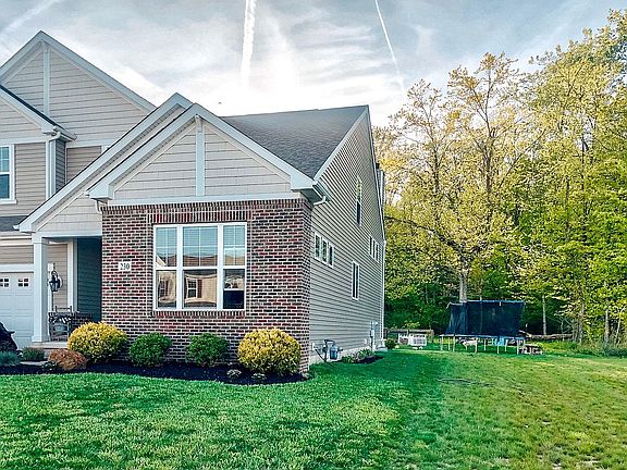 3rd image of 230 Glen Crossing Dr