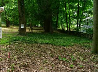 Richards Ln, New Canaan, CT 06840