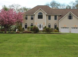 276 Archer Rd, Mahopac, NY 10541