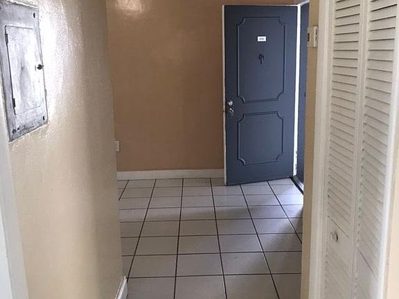 3rd image of 13695 NE 3rd Ct #C1