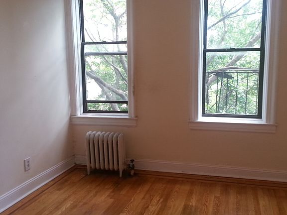 2nd image of 2530 Ocean Ave APT 3D