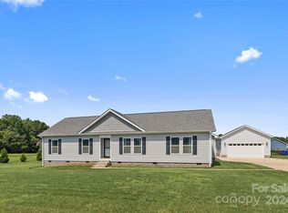 125 Red Cedar Rd, Mooresville, NC 28115
