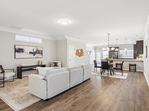2nd image of 1277 Russet Ln