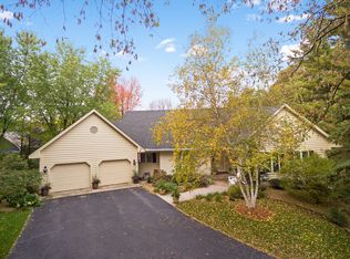 724 Spring Creek Cir, Mendota Heights, MN 55118