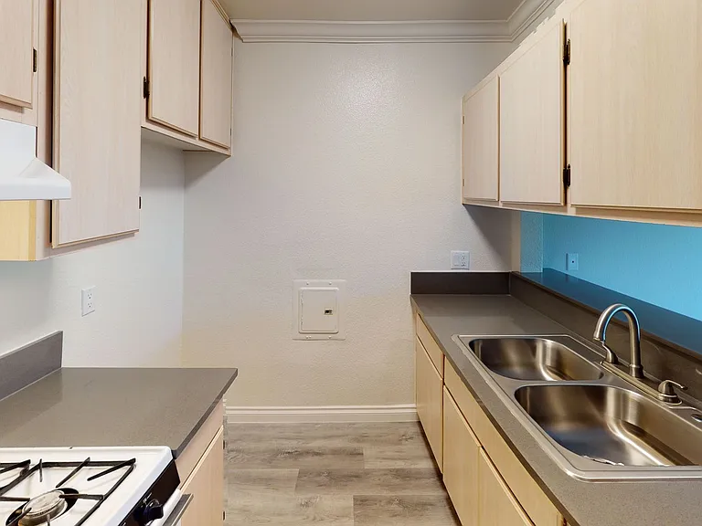 Casa Patrina Apts...Gorgeous Newly Remodeled Apartments...CALL NOW! — Photo 11