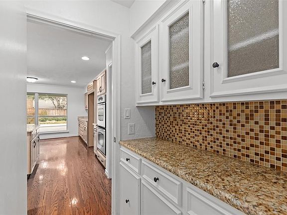 3rd image of 3976 Cedarbrush Dr