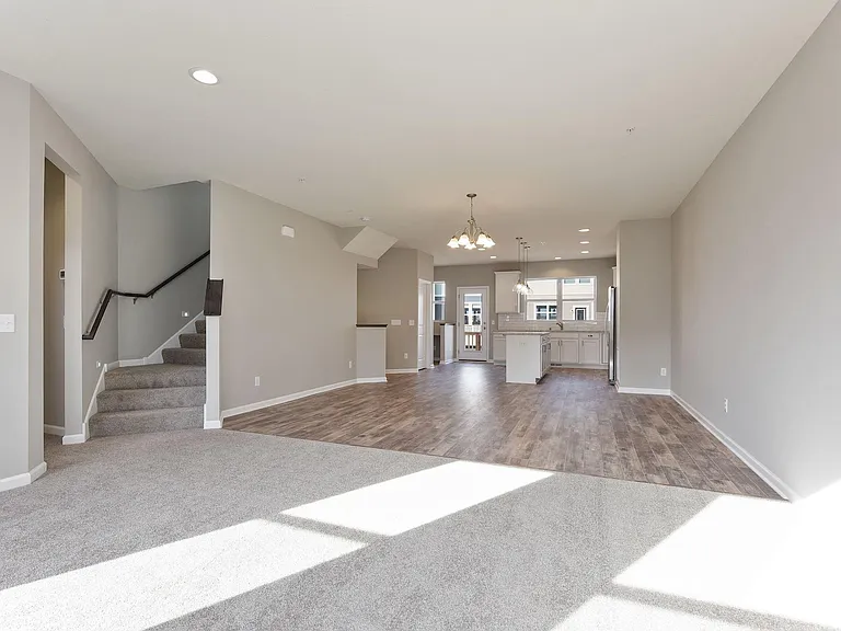 5182 Hampton St NE — Photo 7