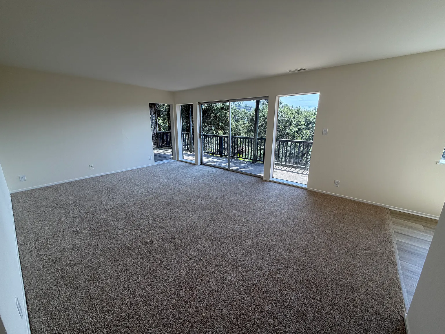 2 bed, 1100 sqft, $5,500 — Photo 2
