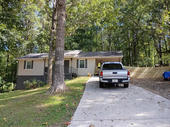 1279 Alpha Dr, Lawrenceville, GA 30043