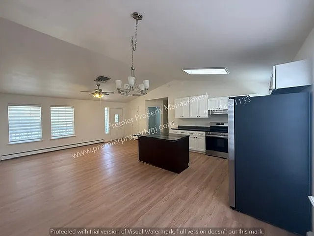 3 bed, 2.0 bath, $1,800 — Photo 3
