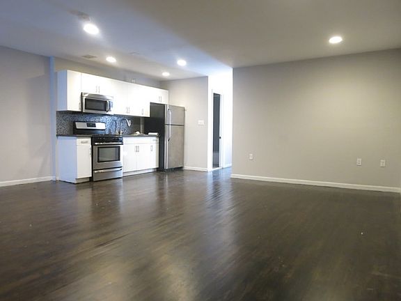 2nd image of 1294 Putnam Ave APT 1