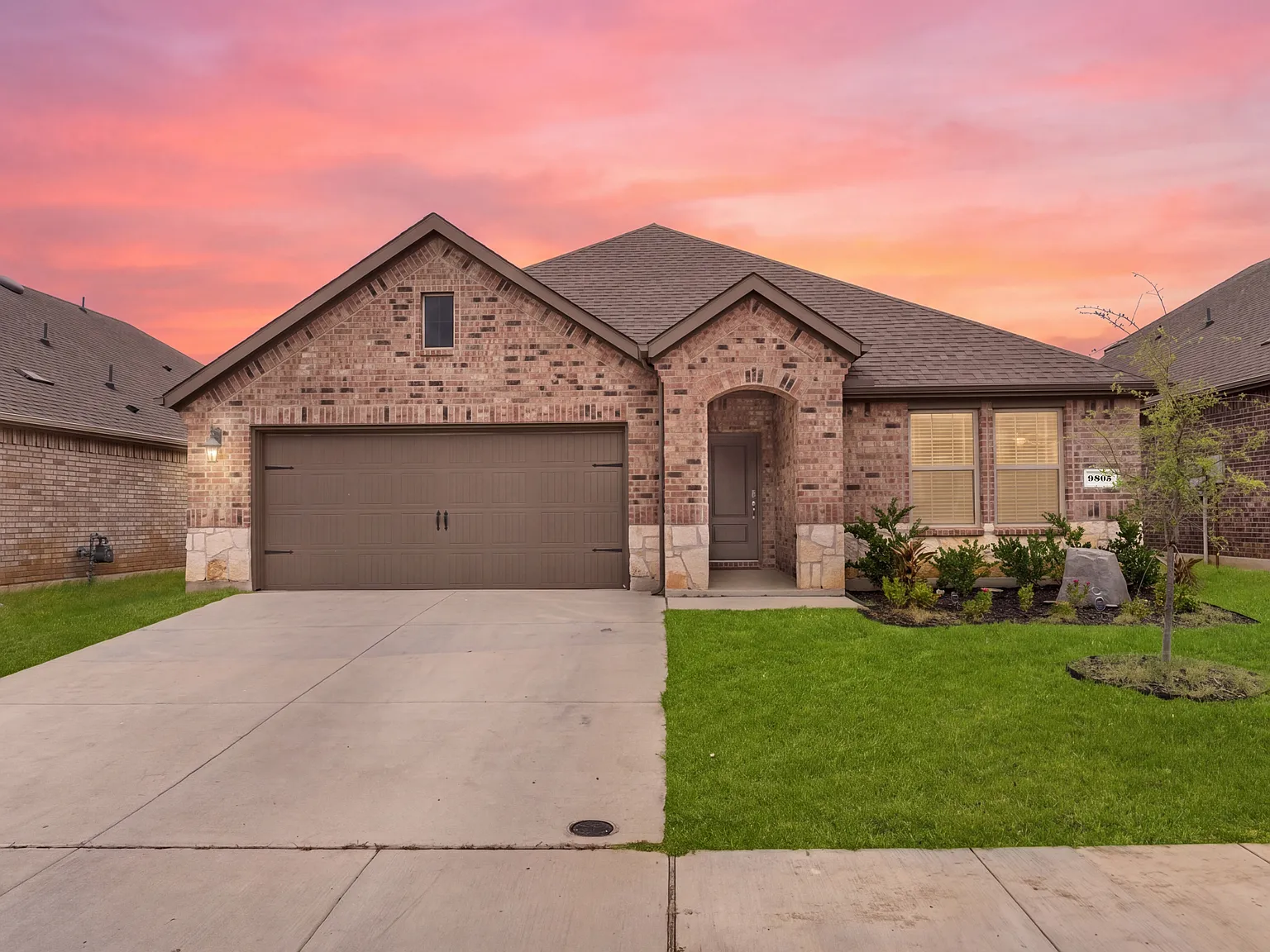 4 bed, 1855 sqft, $2,250 — Photo 1