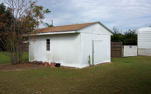2nd image of 3217 Belaire Ct