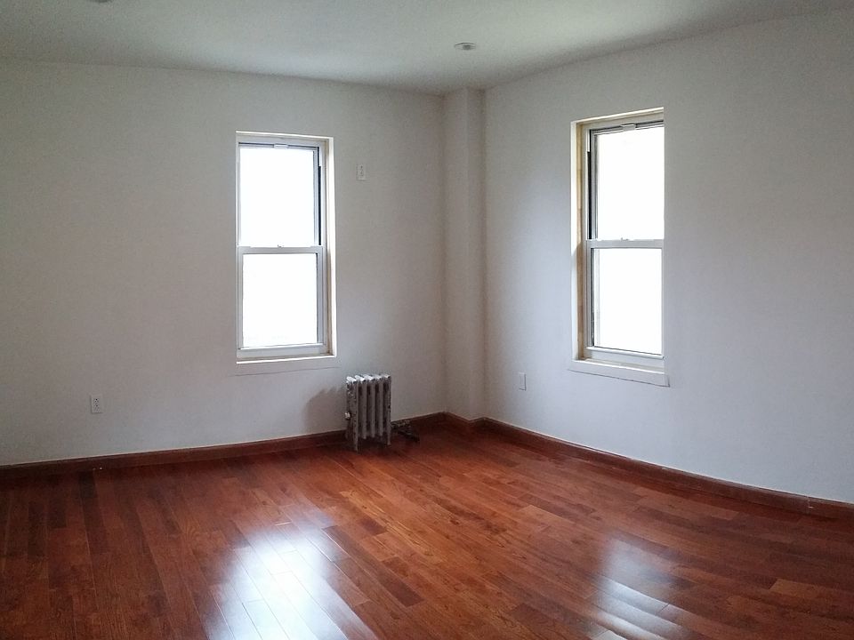 1st image of 8743 20th Ave #2