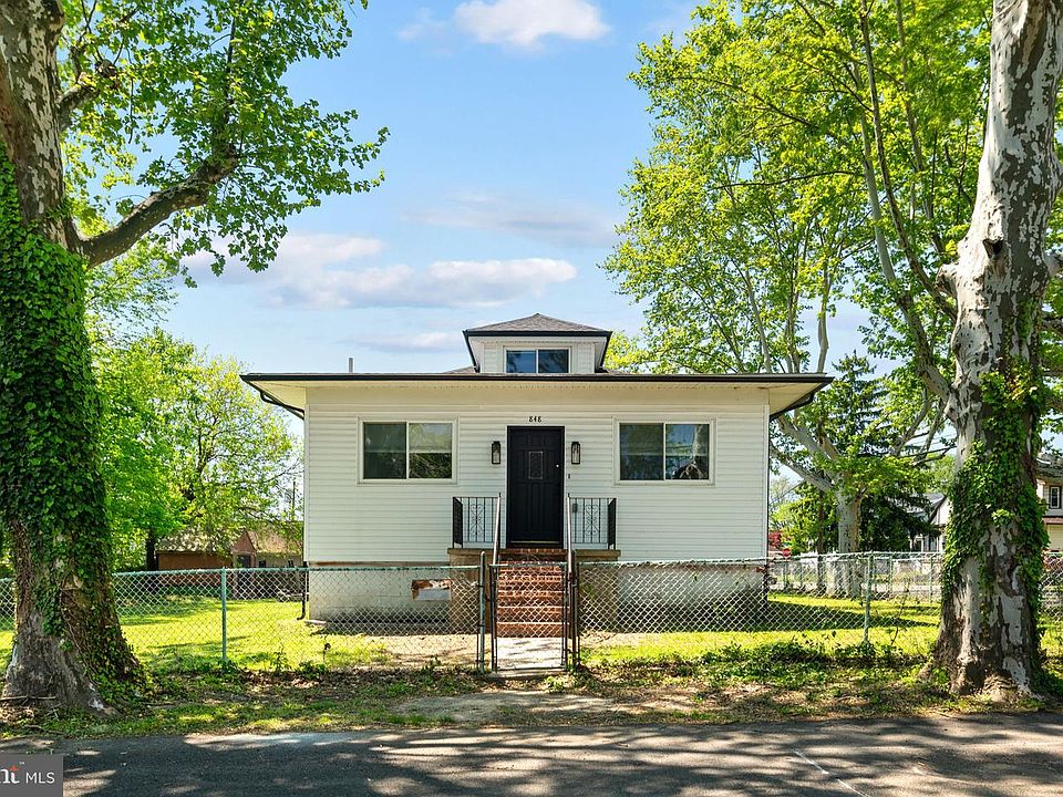1st image of 848 Cedar Ave