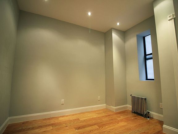 5th image of 854 W 180th St APT 4E