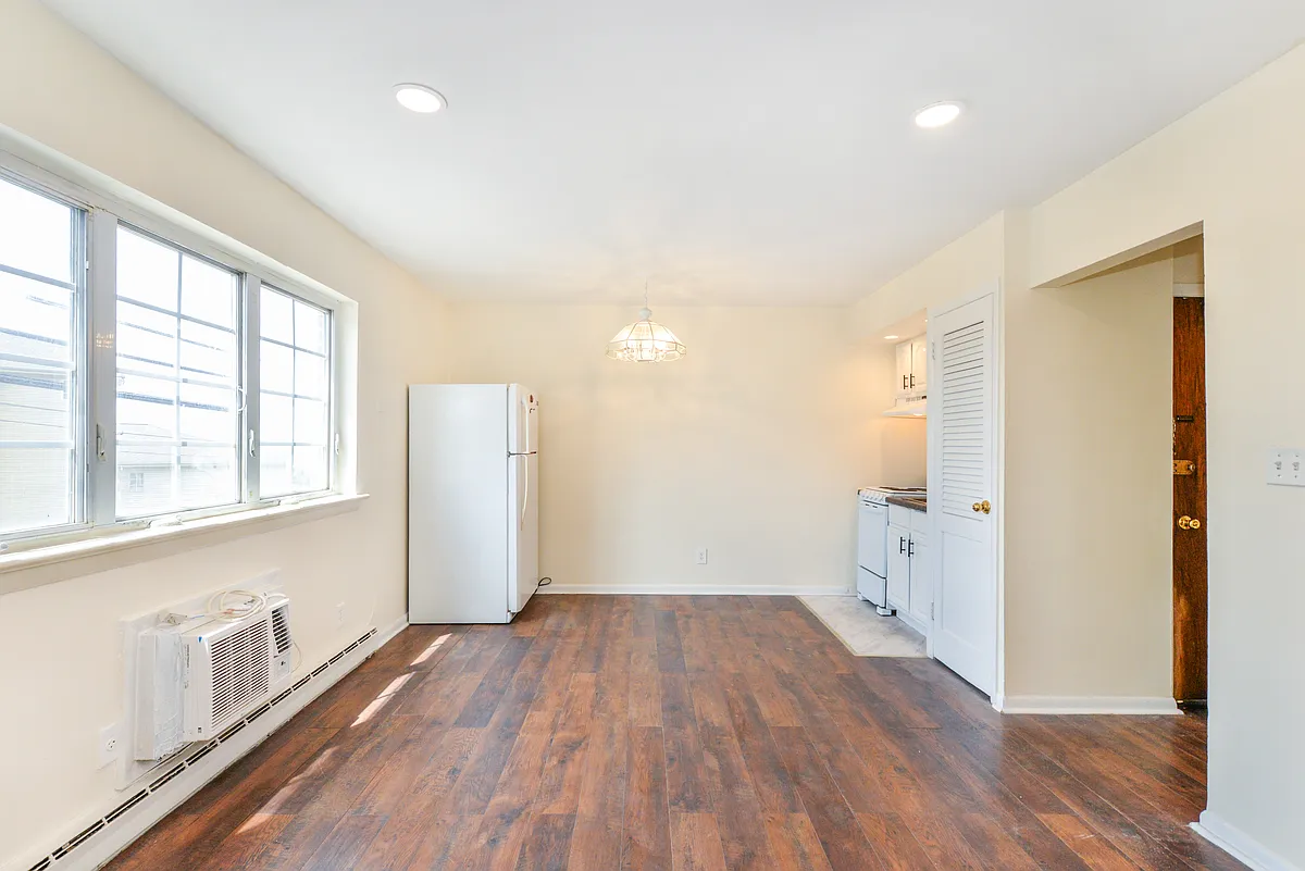 Building Photo - 601 Fairview Ave #C1