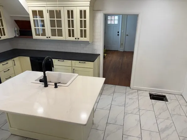 (undisclosed Address), Syracuse, NY 13203