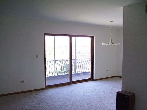 5th image of 7913 Paxton Ave APT 3E