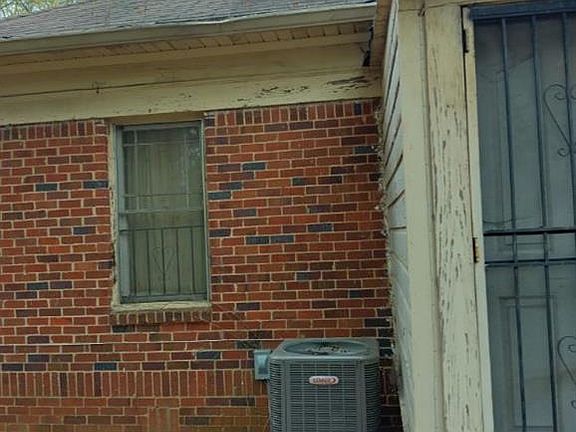 2nd image of 222 Madison Ave