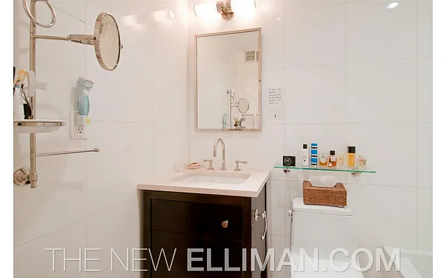 Sold by Douglas Elliman | media 21