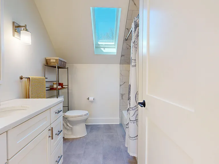 1100 Snyder Hill Rd — Photo 11