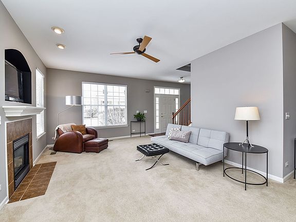 3rd image of 141 W Park Ave Unit D
