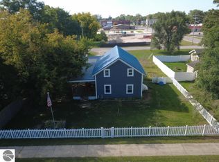304 Pine St, Kalkaska, MI 49646