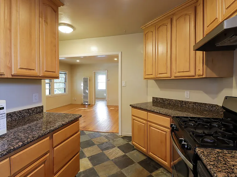 452 S 3rd Street — Photo 3