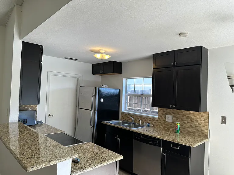107 Reel Ct — Photo 6