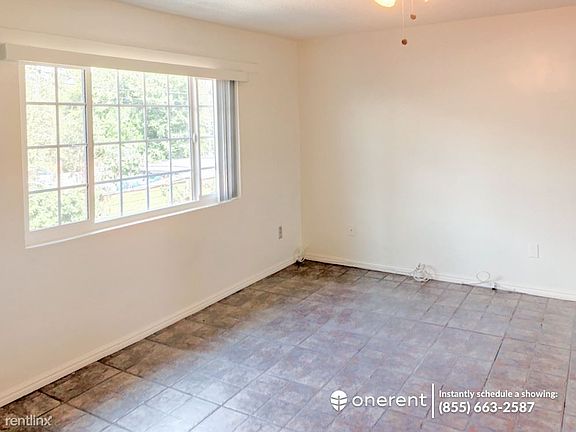 4th image of 2808 Silver St
