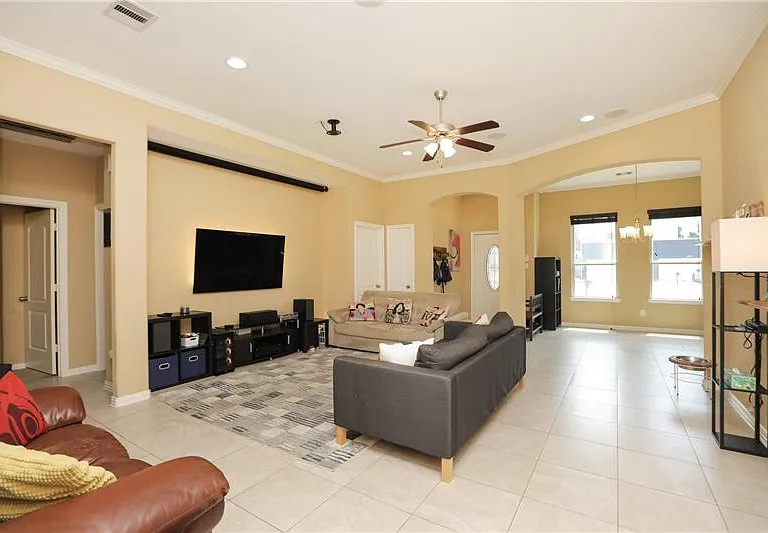 6615 Goldspier St — Photo 6