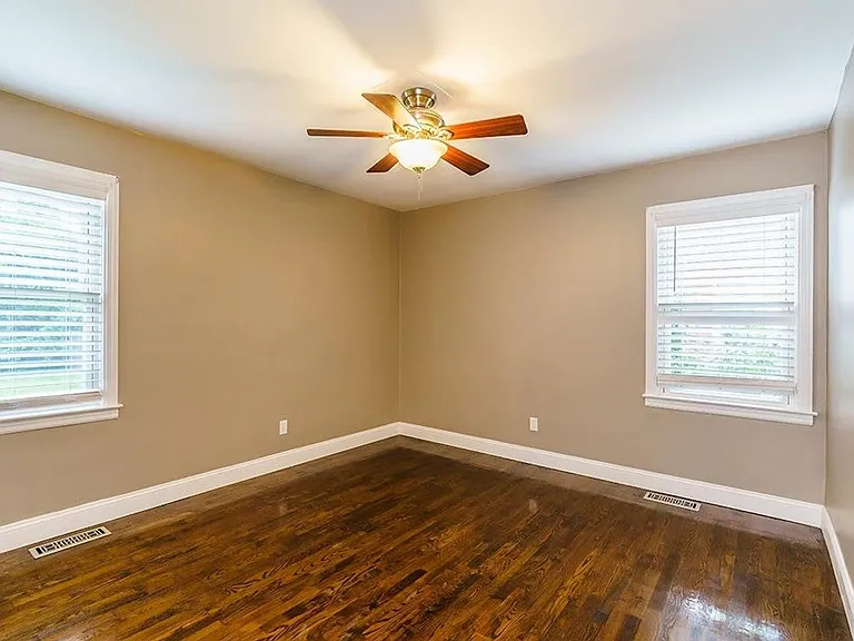 493 Barkley Dr — Photo 15