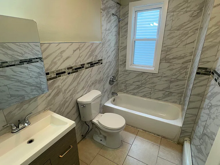 29 Taylor St #2 — Photo 3