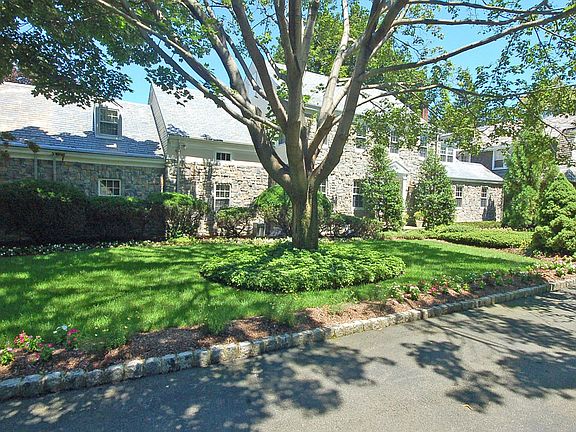 4th image of 6 Edgewood Ct