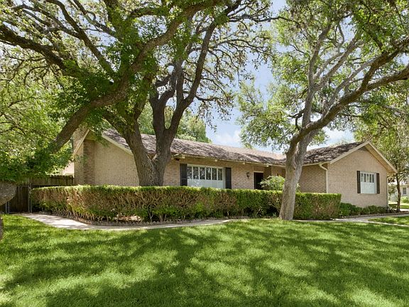 3rd image of 122 W Sierra Cir