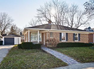337 W Lake St, Barrington, IL 60010