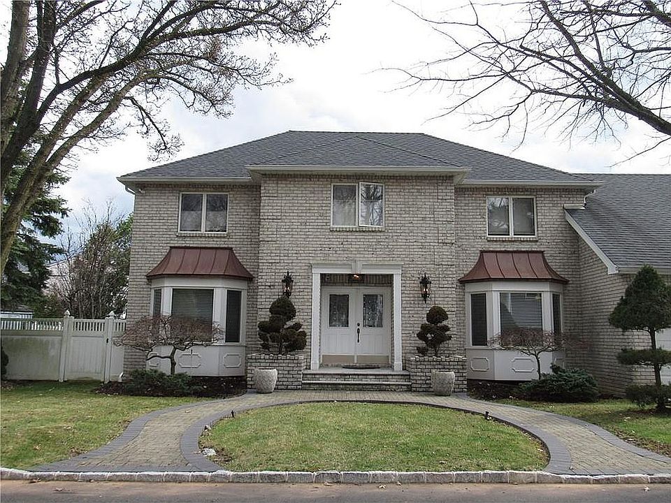1st image of 160 Vail Ave