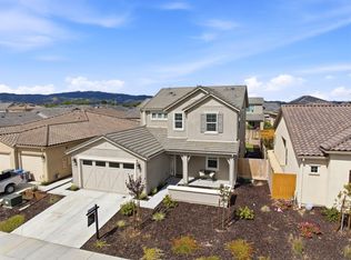 1196 Wildrose Dr, Hollister, CA 95023