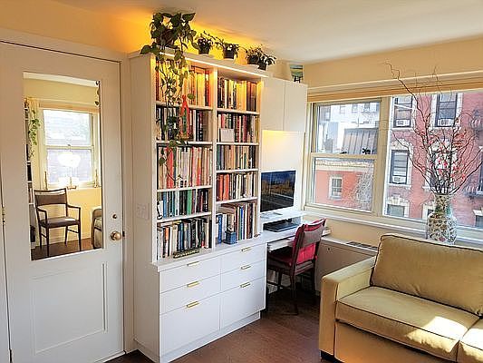 3rd image of 15 Charles St APT 5A
