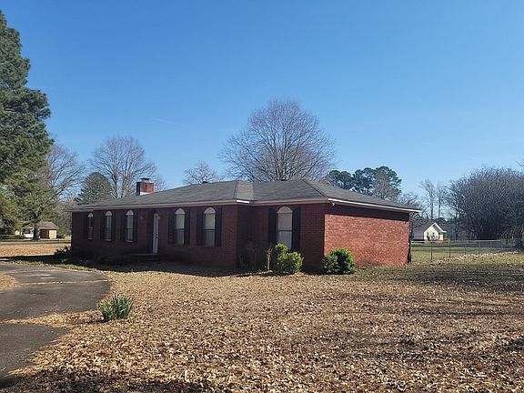 2nd image of 738 Ford Dr