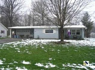 12296 National Dr, Grafton, OH 44044