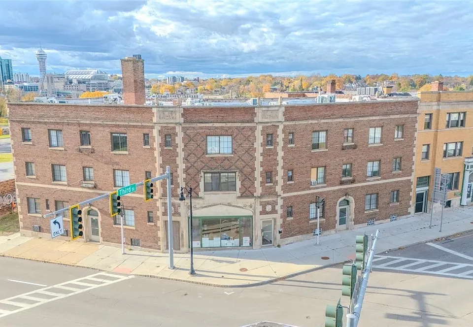 530 Main St #14