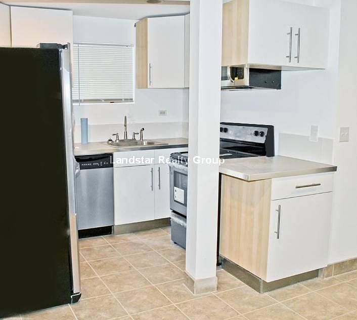 1st image of 843 N Francisco Ave APT 2G