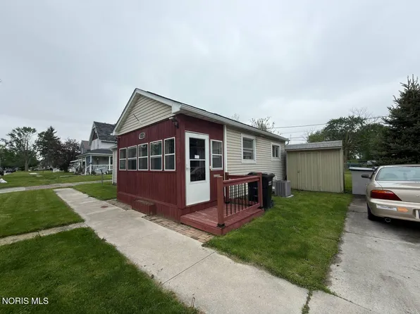 516 Maple St, Fostoria, OH 44830