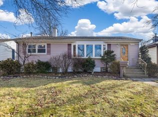 17327 Roy St, Lansing, IL 60438