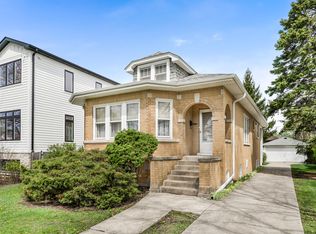 1118 Garden St, Park Ridge, IL 60068