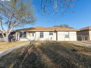 1605 Camarinos Dr, Eagle Pass, TX 78852