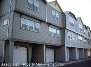 136 SE 11th Pl, Hillsboro, OR