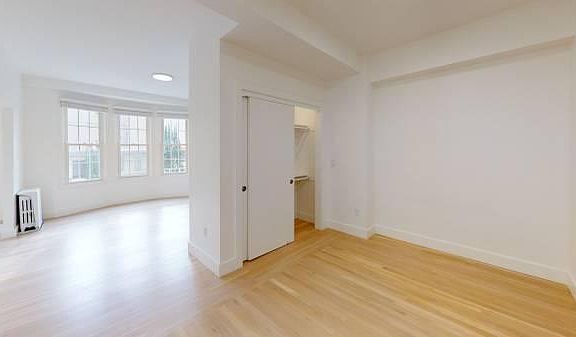 4th image of 1635 Gough St APT 103